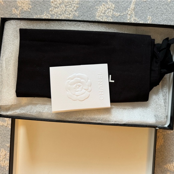 Chanel Interlocking CC Logo Suede Slingback Sandals, Size 42 - Picture 3 of 16